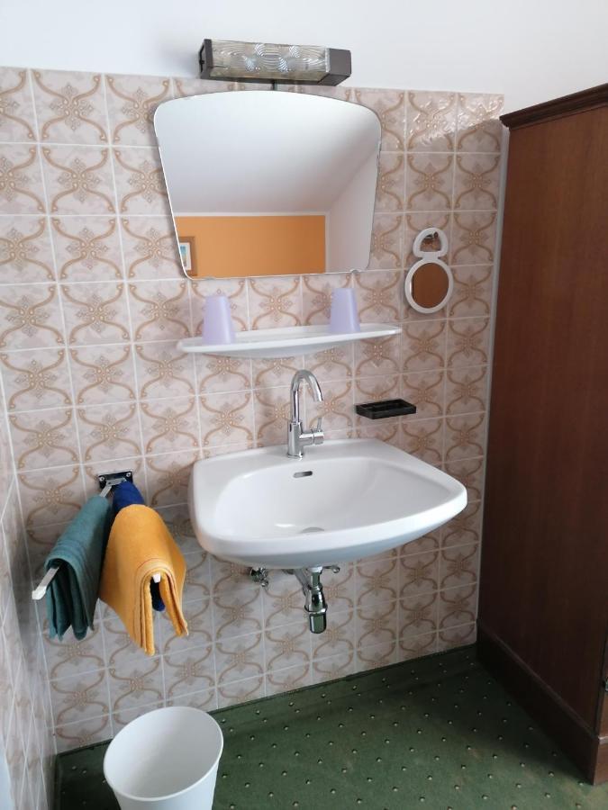 Haus Anneliese Apartment เกริบมิง ภายนอก รูปภาพ