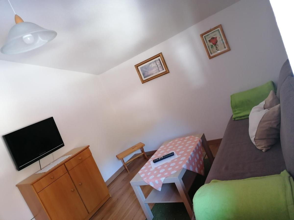 Haus Anneliese Apartment เกริบมิง ภายนอก รูปภาพ